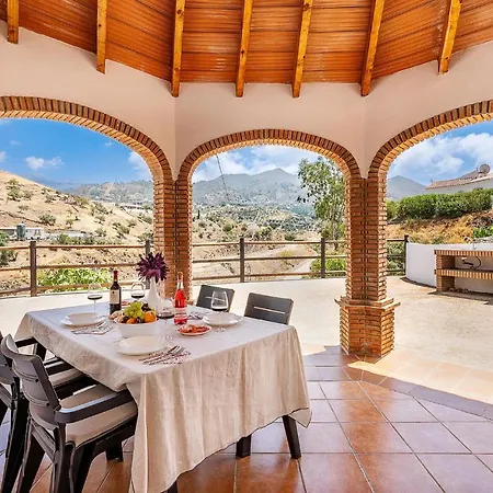 3 Bedroom Amazing In Holiday home *